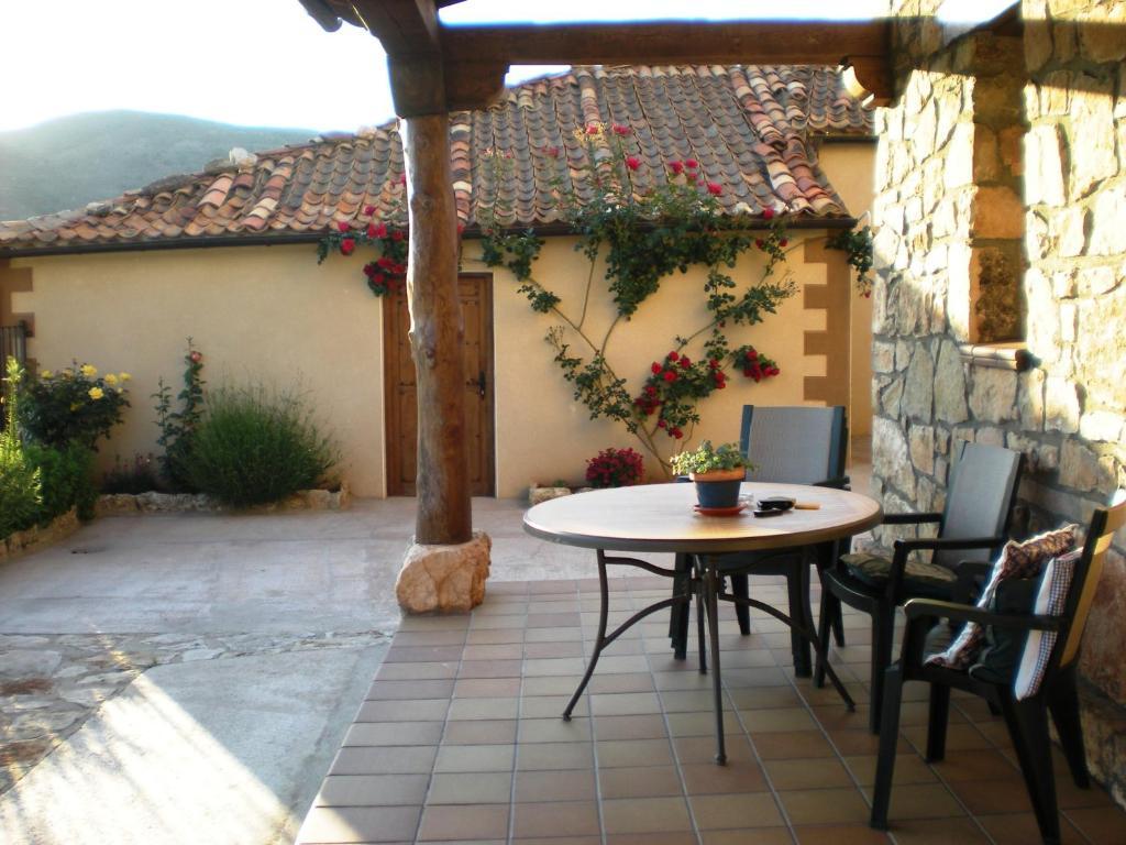 Hotel Los Arrenes De Tarancueña Zewnętrze zdjęcie